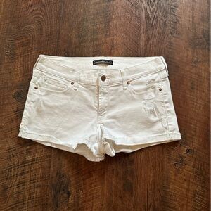 Lowrise A&F white denim shorts